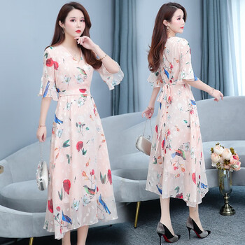 氣質(zhì)蕾絲裙，打造優(yōu)雅女王范
