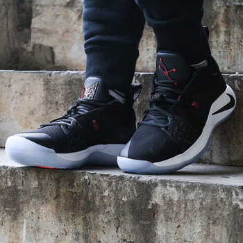 耐克（NIKE）籃球鞋AO2984-003 黑白 金牛座 