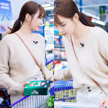 撞色毛衣，微胖女生的時(shí)尚選擇