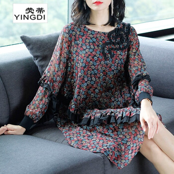 純色碎花連衣裙，打造優(yōu)雅女神