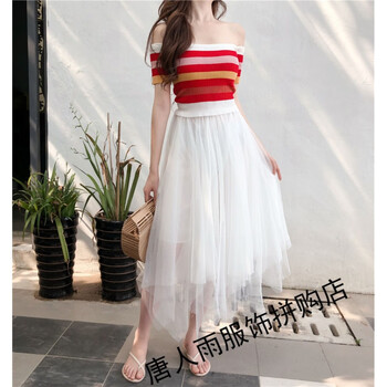 微胖妹子，一字露肩短裙來(lái)助力