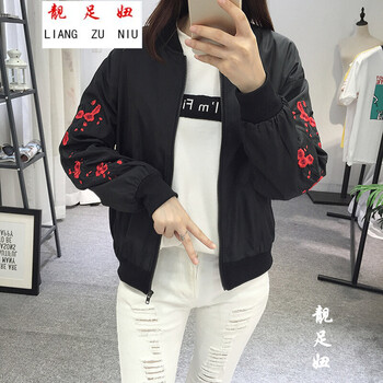 寬松翻領(lǐng)風(fēng)衣，微胖妹子的福音