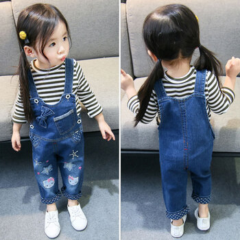 牛仔褲女孩兒