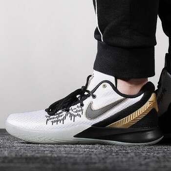 NIKE籃球鞋AO4438-170 42