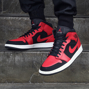 耐克（NIKE）籃球鞋黑紅554724-054 
