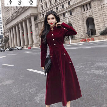 紅色時(shí)尚宴會裙