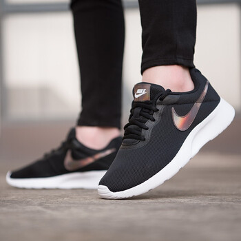 耐克（NIKE）跑步鞋812655-009 35及以下