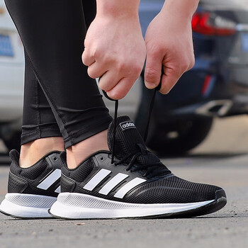 不惱的系帶休閑男鞋