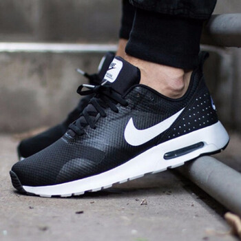 耐克（NIKE）跑步鞋705149-009 42