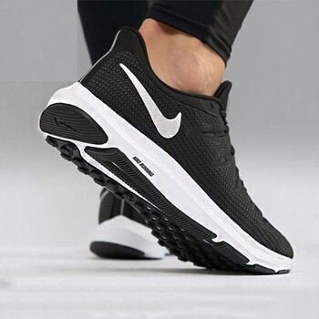 耐克（NIKE）跑步鞋黑色AA7403-001/舒適透氣 42