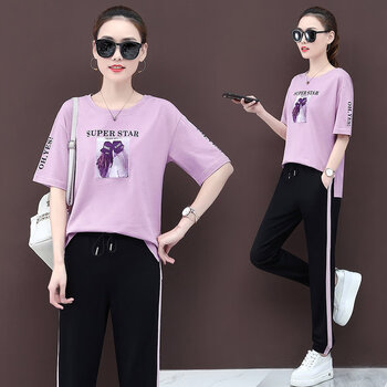 時尚條紋連衣裙，穿出青春少女風(fēng)