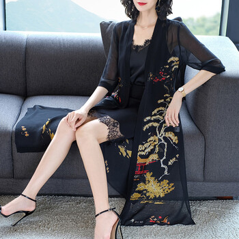 時尚印花外套，微胖女神的標配