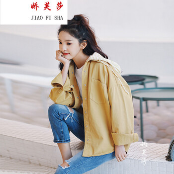 時(shí)尚翻領(lǐng)連衣裙，穿出街頭魅力范