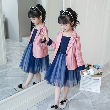 藍(lán)色西服套裝女