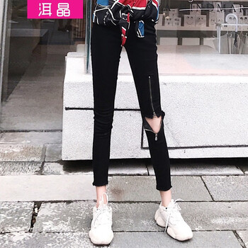 時尚破洞牛仔褲，穿出優(yōu)雅好身材