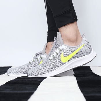 耐克（NIKE）跑步鞋942851-101/18秋季新款 39