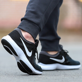 耐克（NIKE）跑步鞋908988-001/黑白 透氣網(wǎng)面 主推款 42
