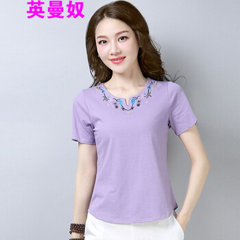 純色短袖連衣裙，打造優(yōu)雅少女風(fēng)