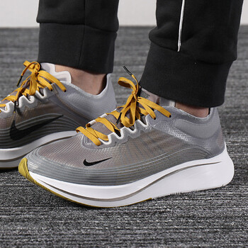 耐克（NIKE）跑步鞋AJ9282-003 42.5