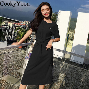 純色短裙，打造優(yōu)雅小仙女的氣質(zhì)
