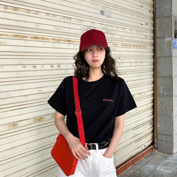 百搭條紋上衣，打造精致小臉