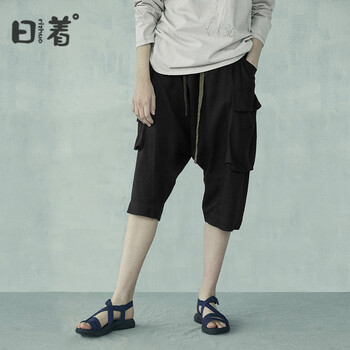 氣質(zhì)小白鞋，展現(xiàn)你的優(yōu)雅魅力