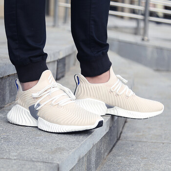 阿迪達(dá)斯（Adidas）跑步鞋B76039 簡(jiǎn)約大氣 