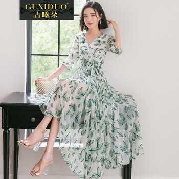 古曦朵 碎花 拼接，紐扣，褶皺，綁帶，印花，立體裝飾 連衣裙