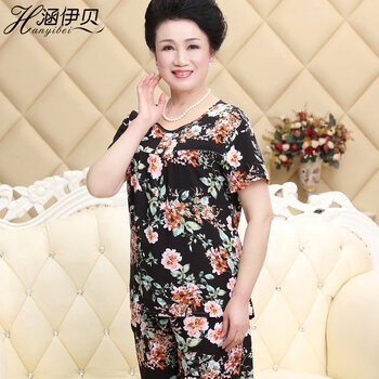 簡(jiǎn)約風(fēng)短袖上衣，打造清爽小哥哥