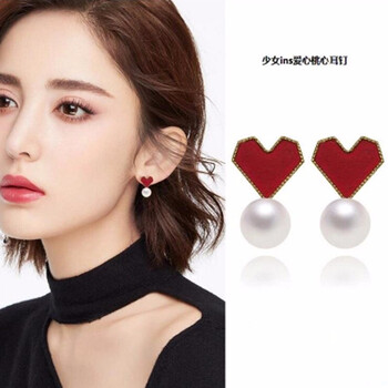 精致耳飾，展現你的美少女范