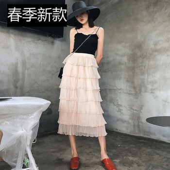蕾絲半身裙，仙氣十足
