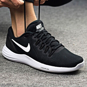 耐克（NIKE）跑步鞋黑色908987-001輕便緩震 41