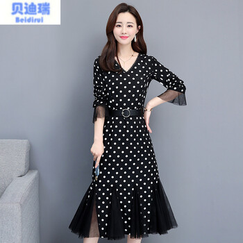 氣質(zhì)小白裙，打造優(yōu)雅女王范