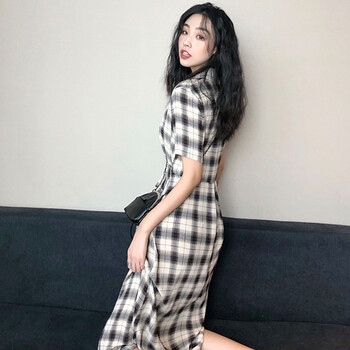 個性字母半身裙，打造甜美少女范