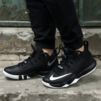 耐克（NIKE）籃球鞋852413-001 