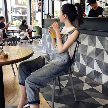 減齡牛仔褲，穿出你的小蠻腰