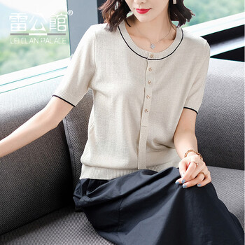 簡(jiǎn)約條紋毛衣，微胖妹子的小心機