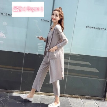 純色連衣裙，穿出你的小性感