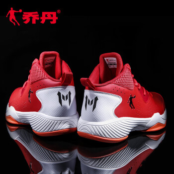 乔丹篮球鞋极光红/亮橙色 42
