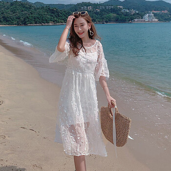 清新條紋連衣裙，打造浪漫女神