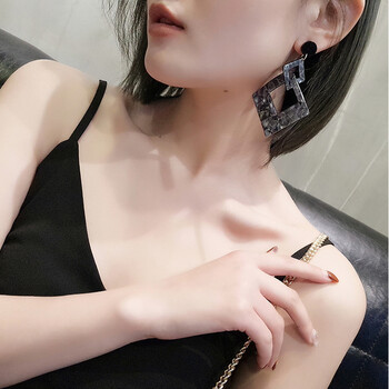 大菱形耳釘