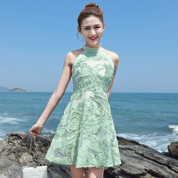 撞色連衣裙，打造甜美小仙女