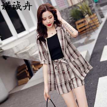 喇叭袖連衣裙，穿出優(yōu)雅小仙女
