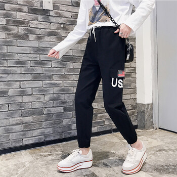 時(shí)尚簡(jiǎn)約休閑褲，穿出百變?cè)煨? title=