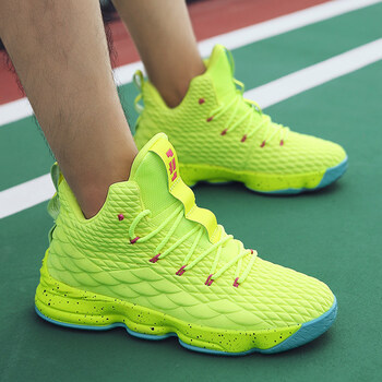 詹姆斯籃球鞋熒光綠 