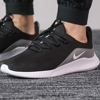 耐克（NIKE）跑步鞋AA2181-008  