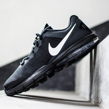 耐克（NIKE）跑步鞋熱賣款 869633-010 