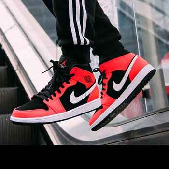 耐克（NIKE）籃球鞋橘紅黑亮白554724-061 