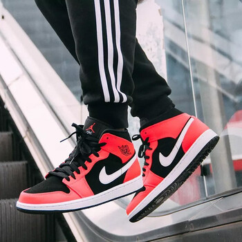 耐克（NIKE）籃球鞋554725/554724-061（紅外線） 