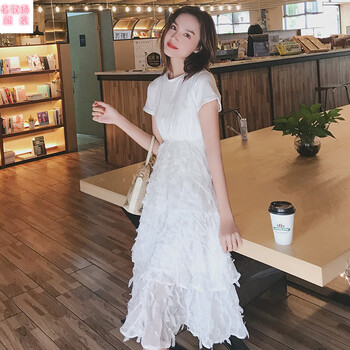 優(yōu)雅小白，連衣裙讓你賺足回頭率